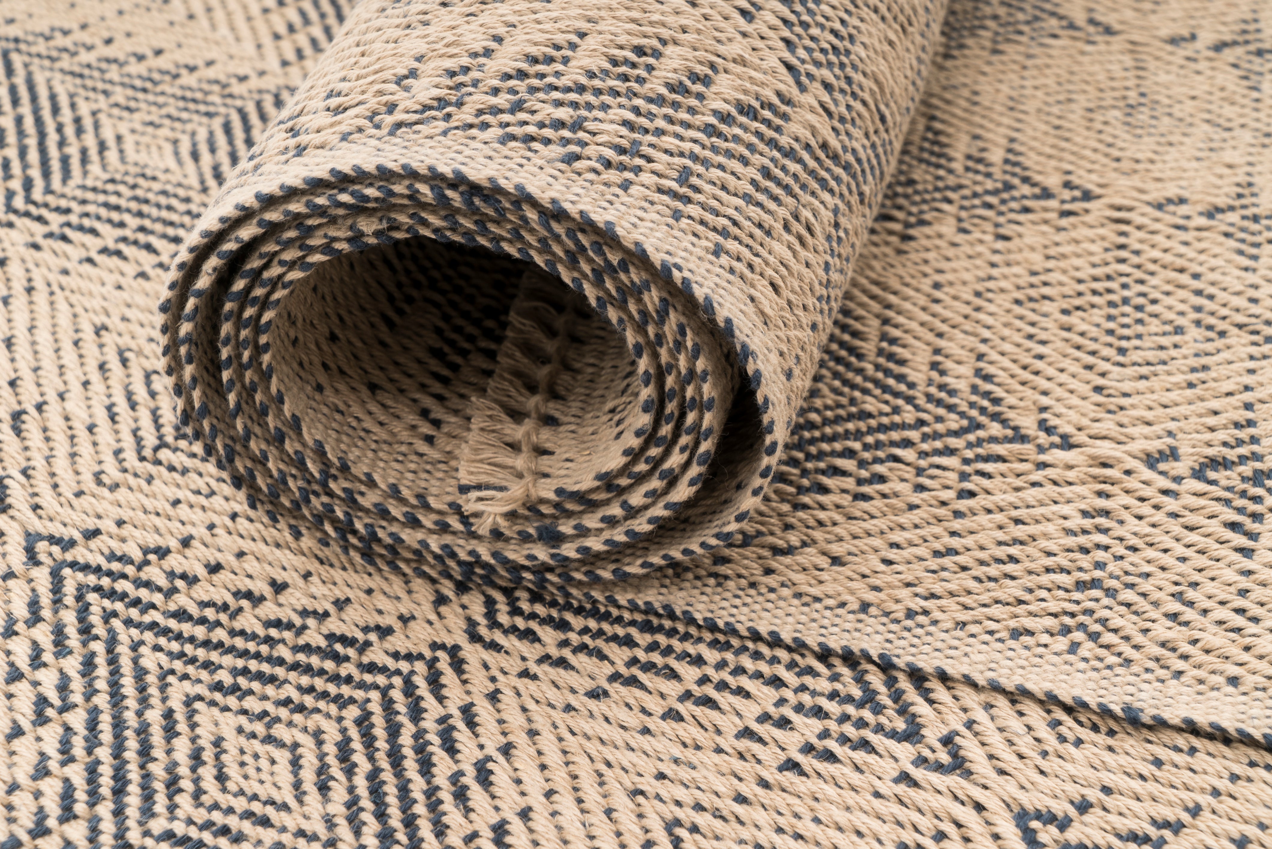 "Pine Cones" Handwoven Hemp Placemat & Table Runner Set