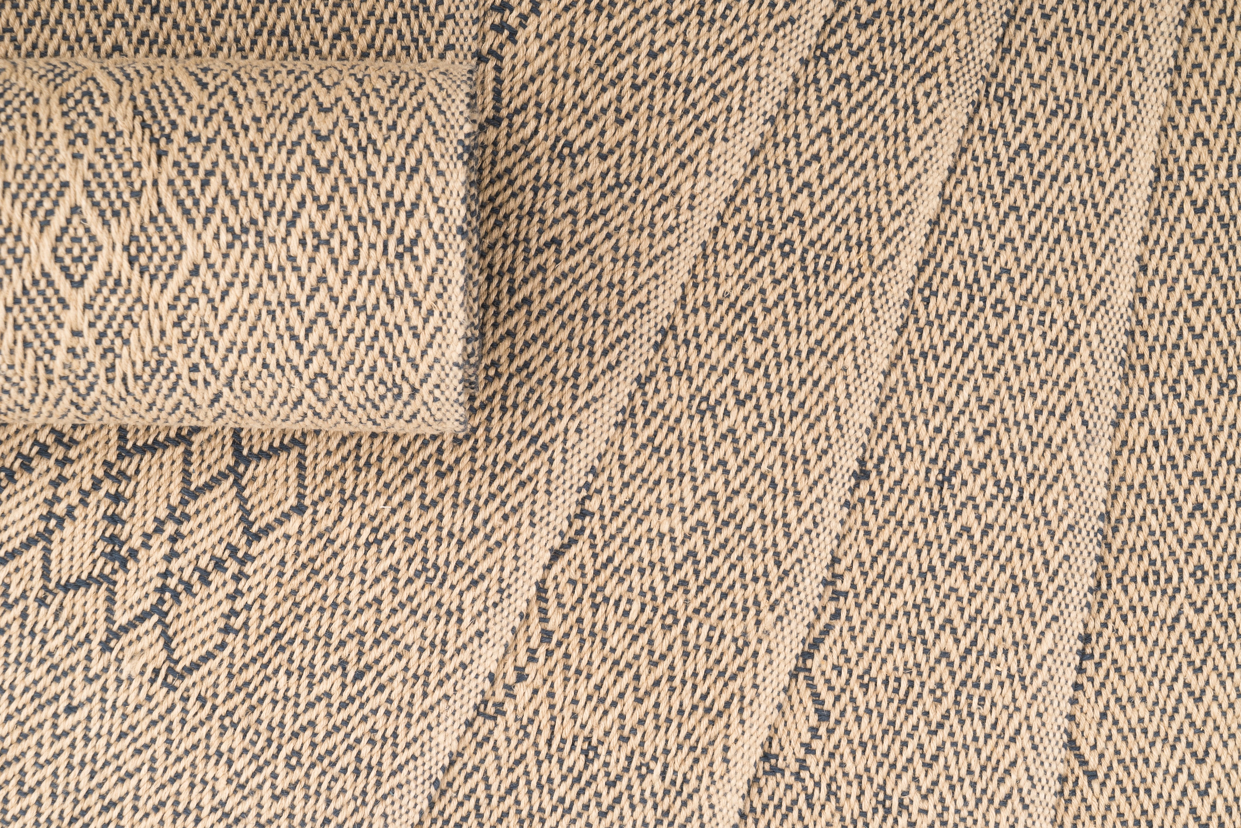 "Frames" Handwoven Hemp Placemat & Table Runner Set
